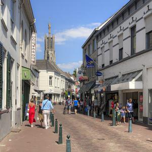 fotoalbum/1590659678_hulst-gentsestraat-winkels-bezoekers-beeldbank-inulst-6172- fotoalbum/1590659678_hulst-gentsestraat-winkels-bezoekers-beeldbank-inulst-6172-
