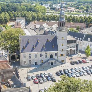 fotoalbum/1584696989_stadhuis-grote-markt-hulst-beeldbank-hulst-8575-