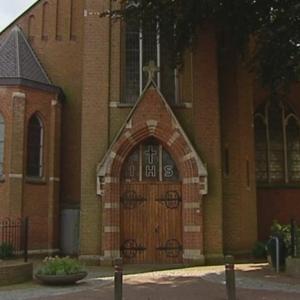 fotoalbum/fraude-bij-katholieke-kerk-nieuw-namen