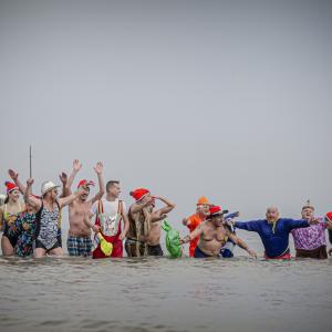 fotoalbum/walsoorden-nieuwjaarsduik-beeldbank-inulst-7-